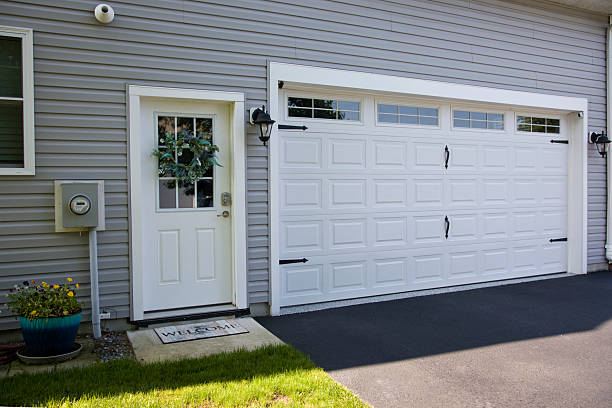 24/7 Emergency Garage Door Panel Replacement experts in Grand Mound, WA